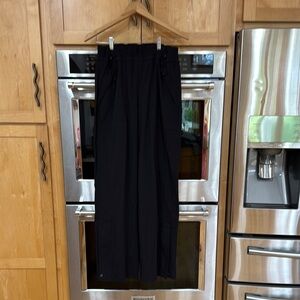Athleta Women’s Trekkie Highrise Parachute pant - Size 10